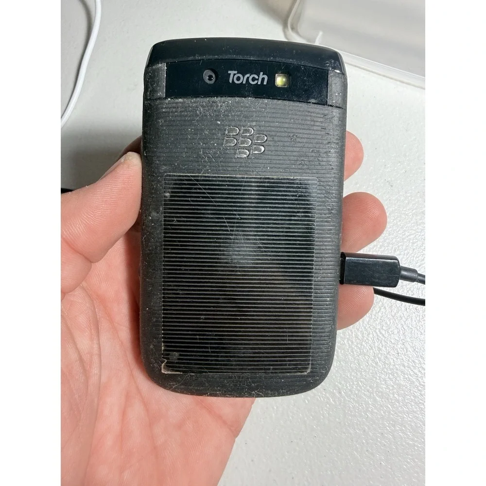BlackBerry 9800 Torch AT&T Slider Smartphone 3G – Powers On SIM Card No SD Card